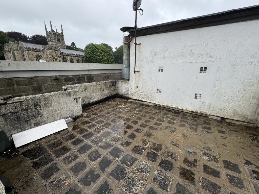 Lot: 93 - THREE LEASEHOLD STUDIO FLATS IN TOWN CENTRE - Outside space with St Stephen flat
